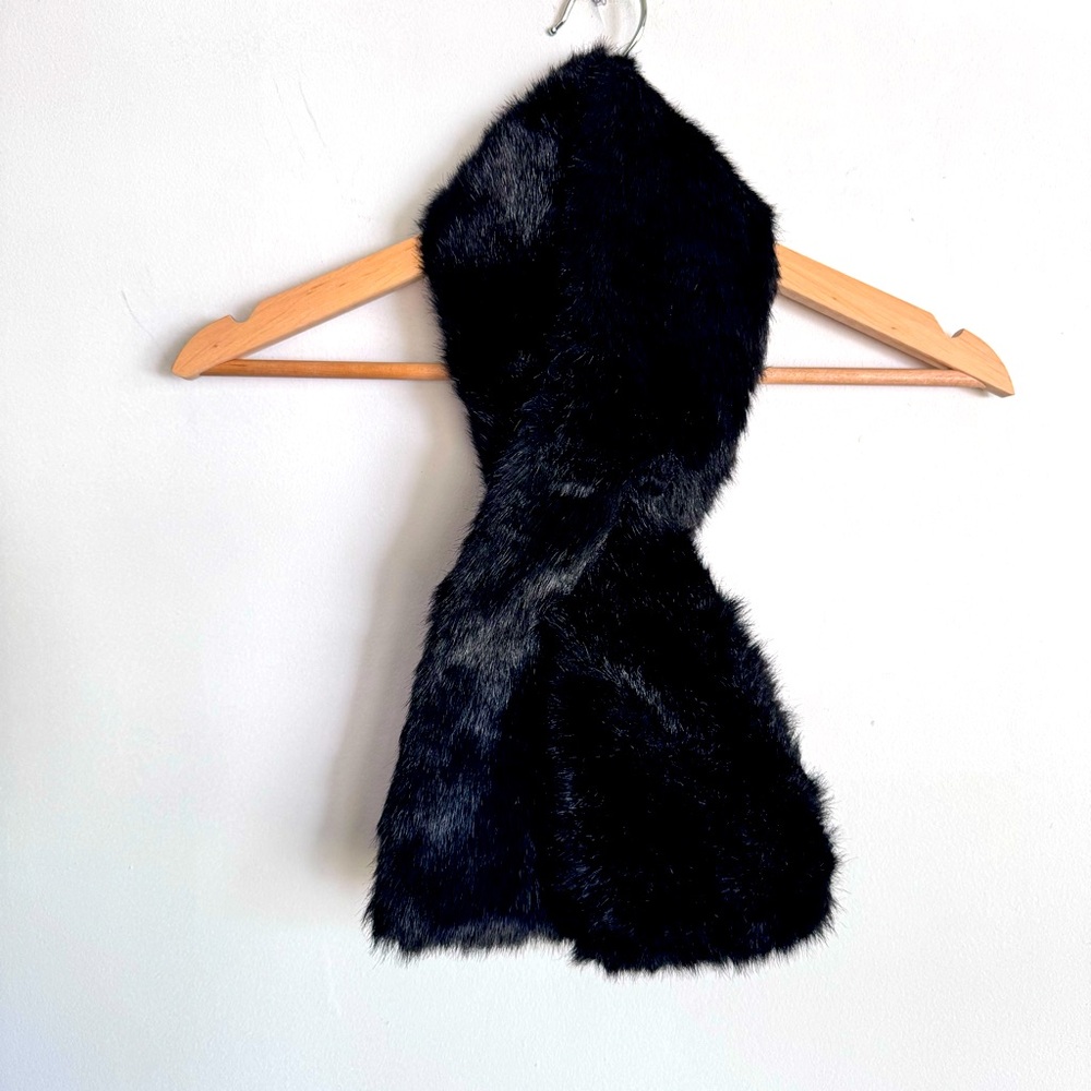 Ben Berger Luxury Black Faux Fur Scarf Pull‎ Thru Tippet Wrap Evening Formal